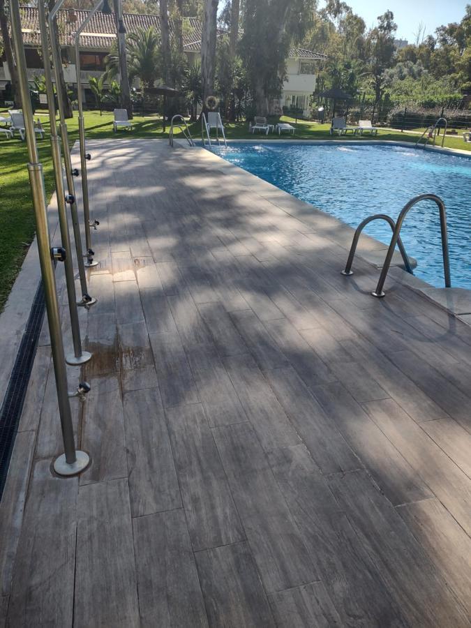 Puerto Banus Beachfront Retreat: Terrace, Pool & Tennis * Marbella